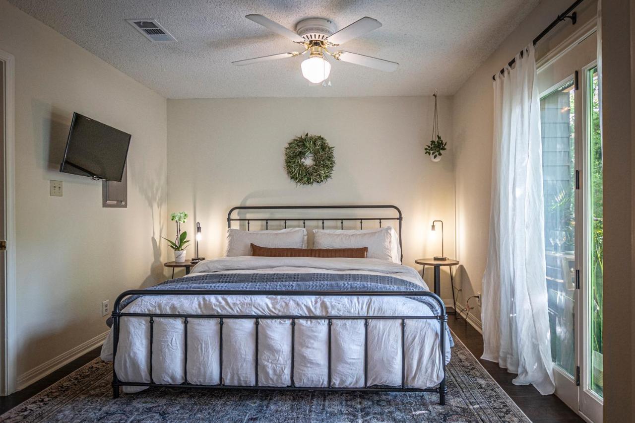 Lush, Enchanting Austin Oasis! Apartment Екстериор снимка